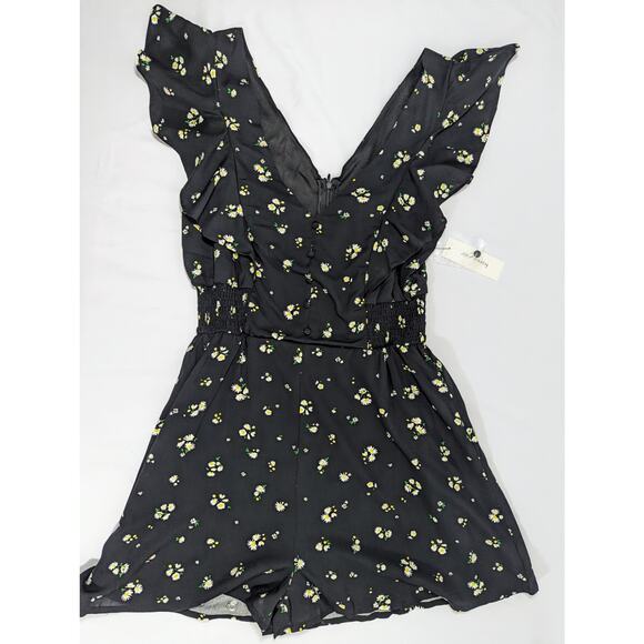 NWT Flutter Sleeve Romper Women's Medium Black - Picture 4 of 9